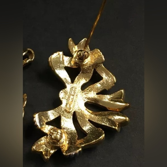 NINA RICCI Gold Tone Necklace Earrings Brooch 4 Set (heart earrings missing 4gem - Picture 10 of 13